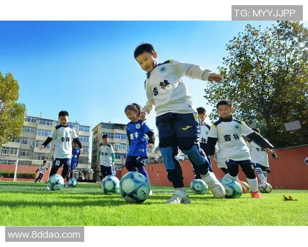 在绿茵场上诉说爱意的足球情话图集