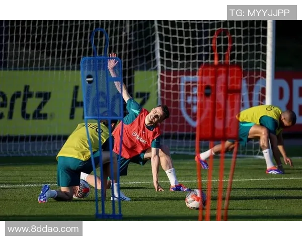 提升训练效果的足球热身衣选择指南与推荐 提升训练效果的足球热身衣选择指南与推荐